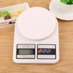 Portable 10kg Digital Kitchen Scale - Precise Food Measuring with LCD Display - Image 4